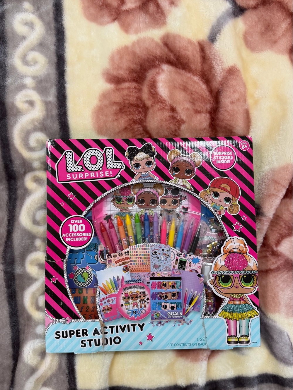 LOL Surprise! Super Activity Studio - Pink & Black Art Set